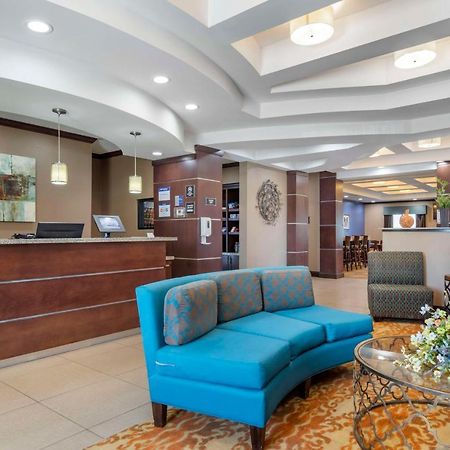 Best Western Plus Longhorn Inn & Suites Luling Екстериор снимка