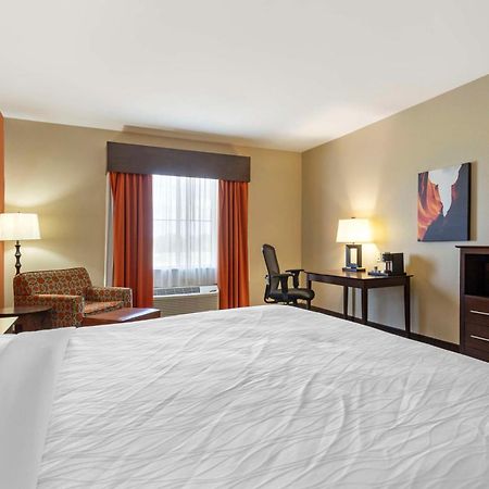 Best Western Plus Longhorn Inn & Suites Luling Екстериор снимка