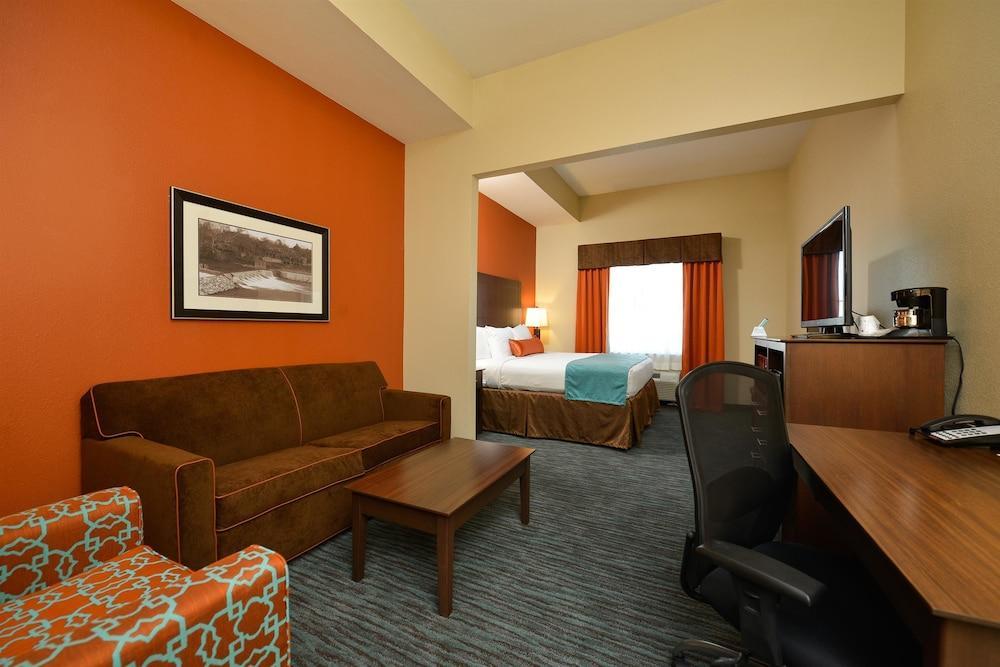 Best Western Plus Longhorn Inn & Suites Luling Екстериор снимка