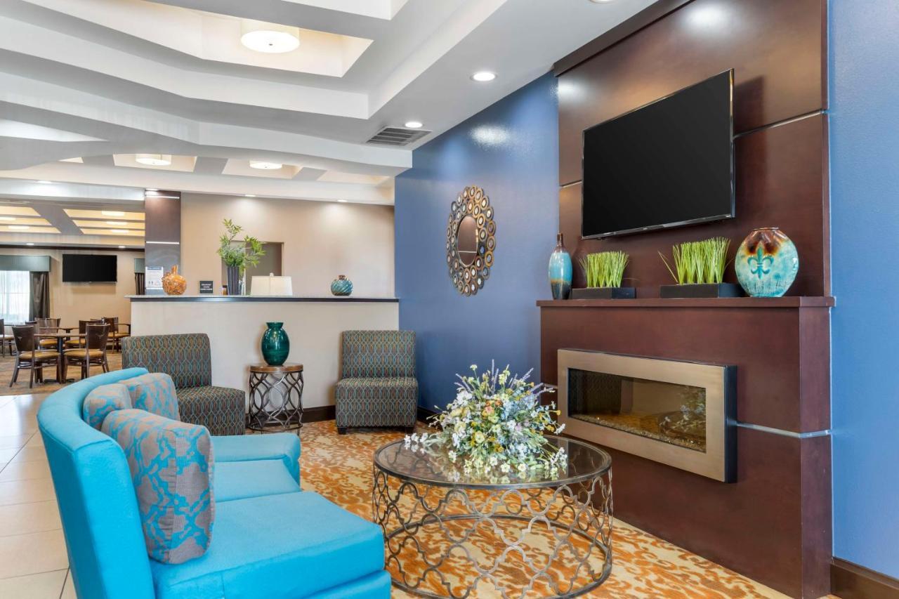 Best Western Plus Longhorn Inn & Suites Luling Екстериор снимка